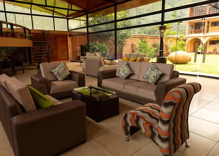 Qasana Plaza 3*