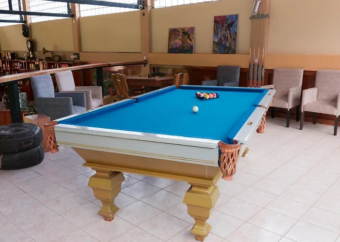 Qasana Plaza 3*