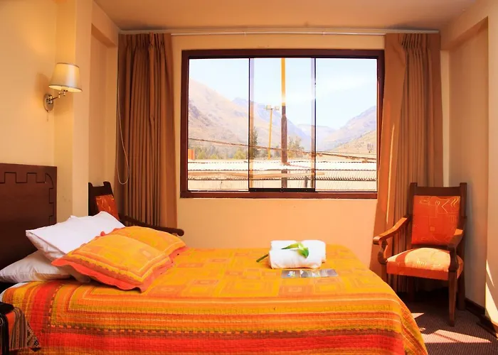 Qasana Plaza 3* Calca